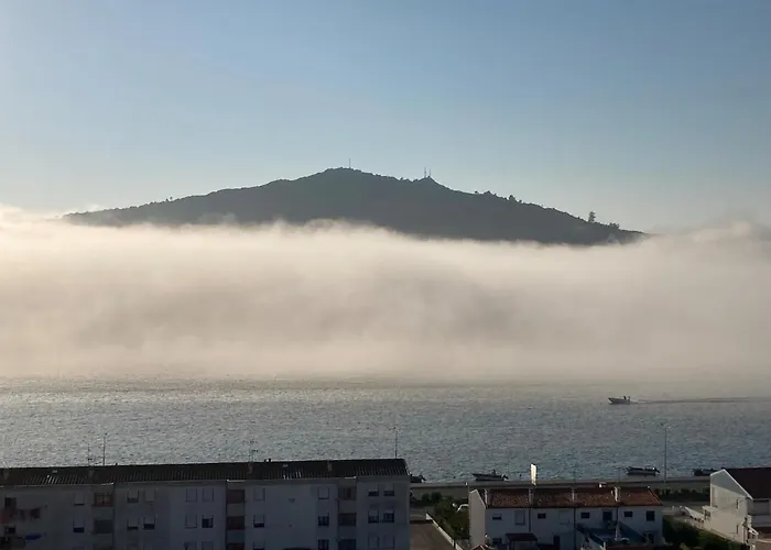 Janela Do Minho * Каминья